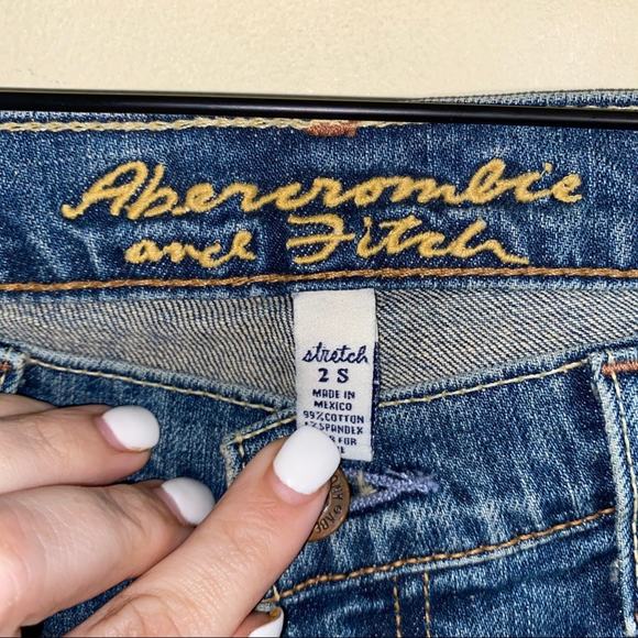 ABERCROMBIE AND FITCH bootcut medium wash jeans 2 - Picture 3 of 4